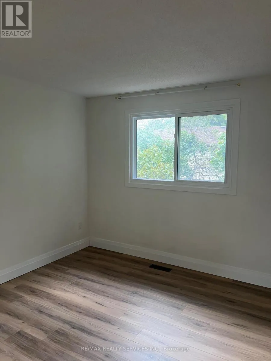 49 - 93 HANSEN ROAD N
