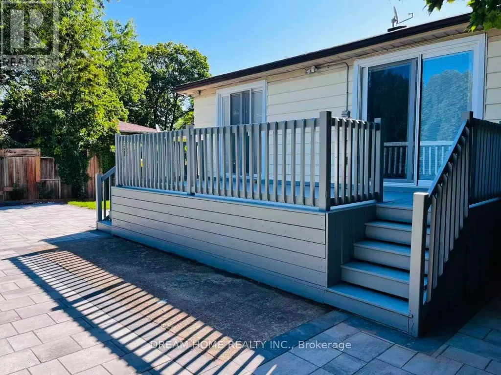 LOWER - 367 YALE CRESCENT