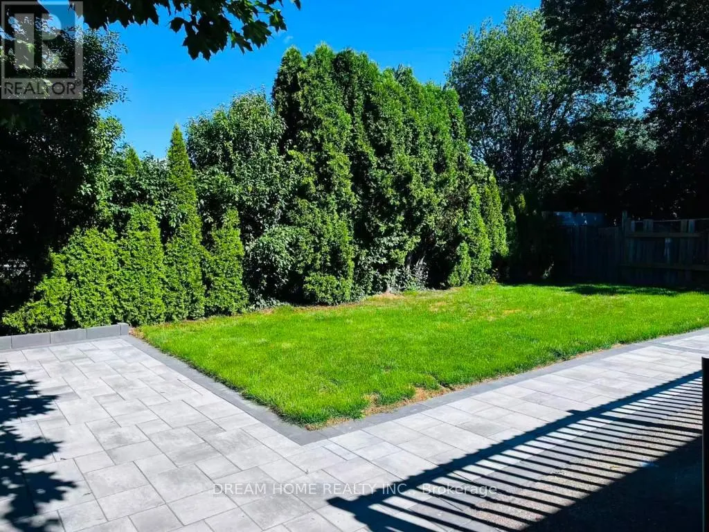 LOWER - 367 YALE CRESCENT