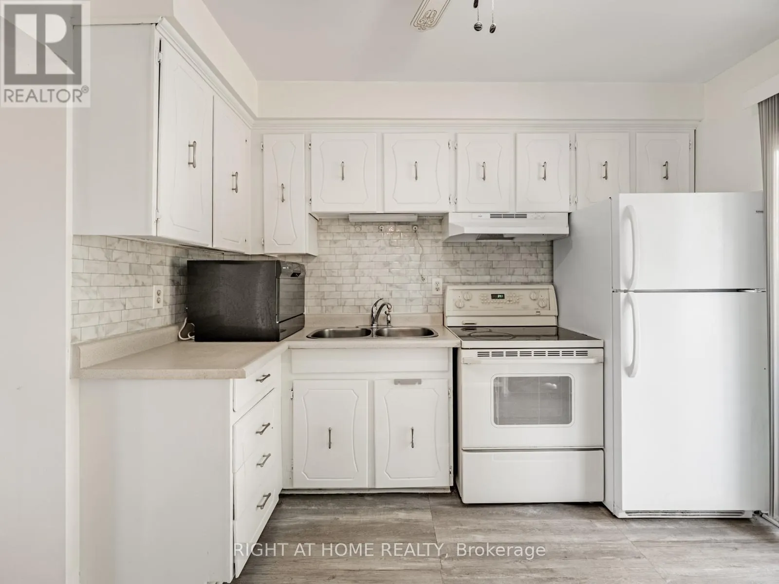 9 - 2380 BROMSGROVE ROAD SW