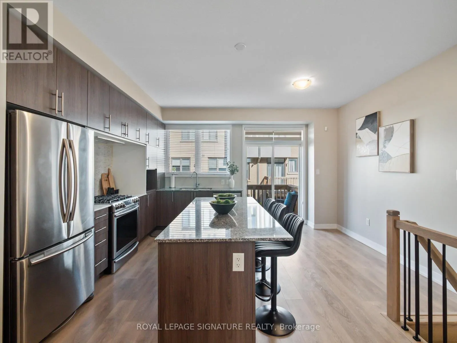 217 HUGUENOT ROAD