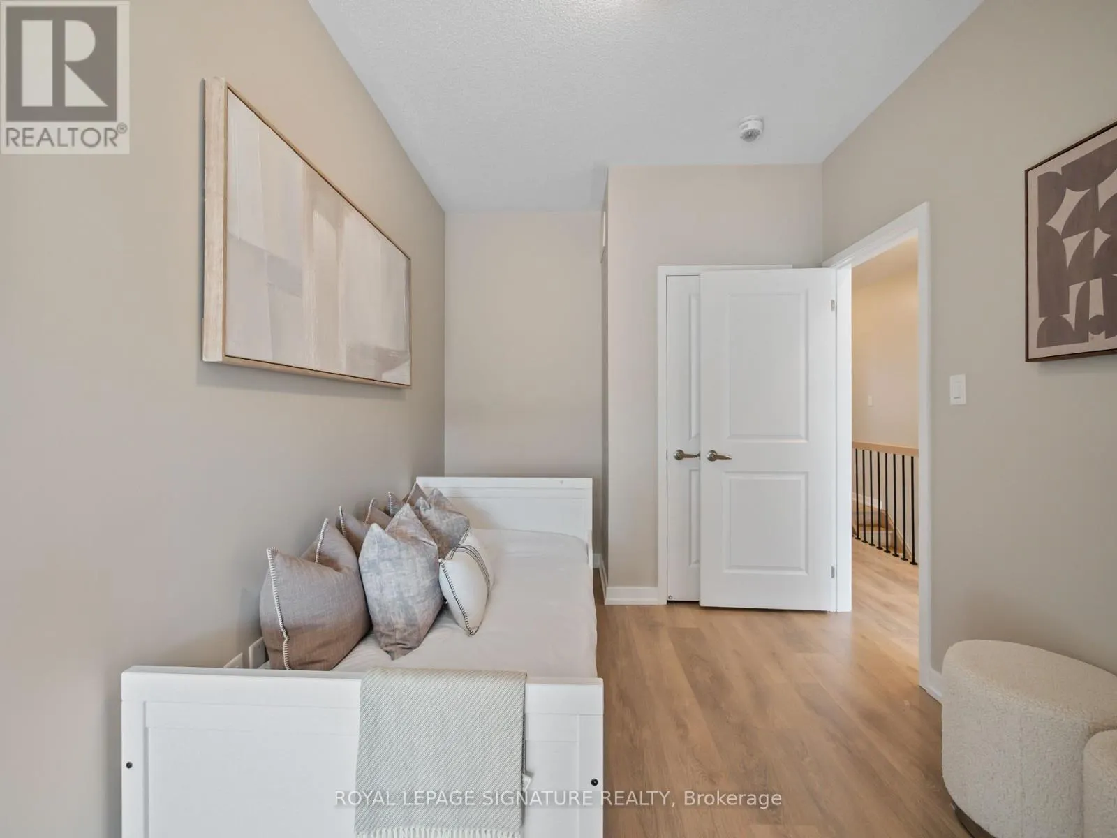 217 HUGUENOT ROAD