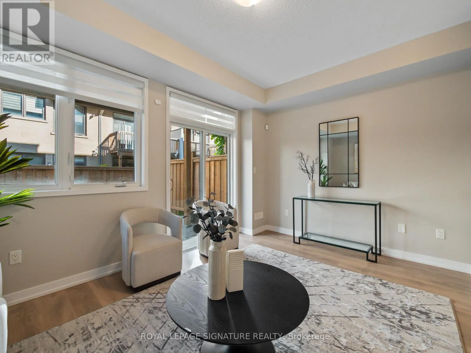 217 HUGUENOT ROAD