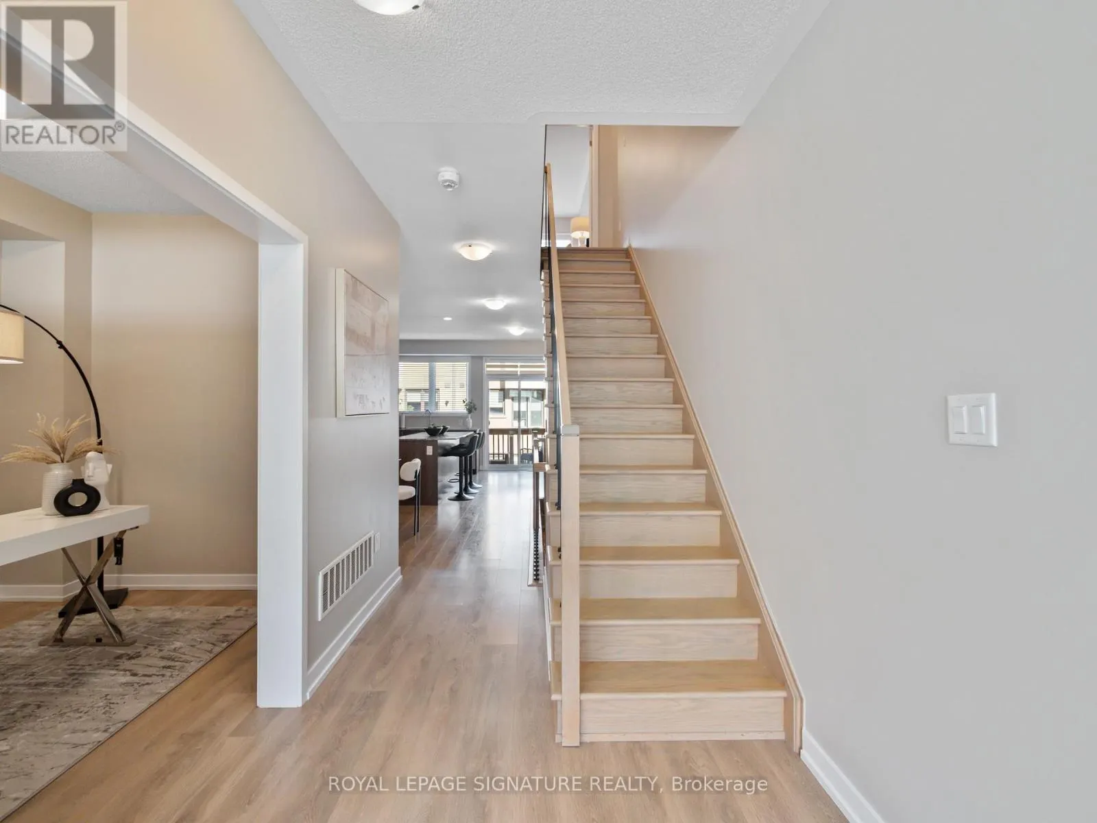 217 HUGUENOT ROAD
