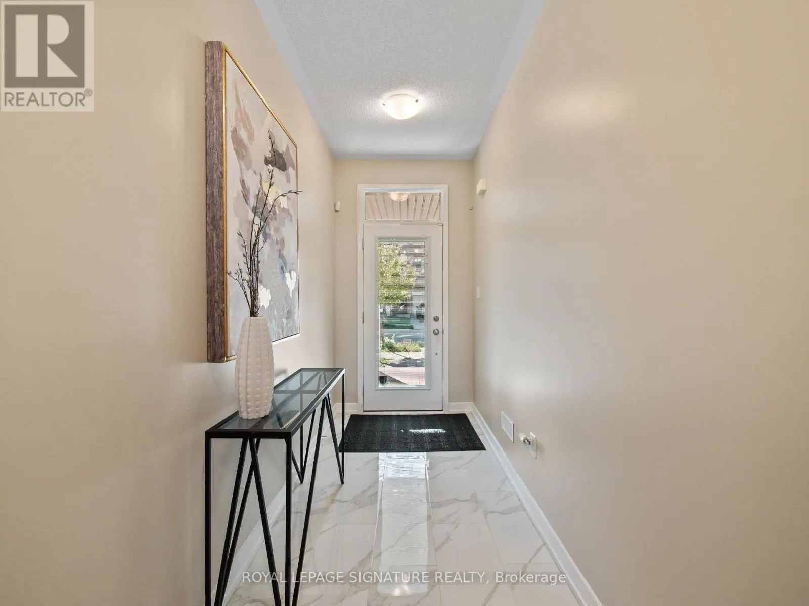 217 HUGUENOT ROAD