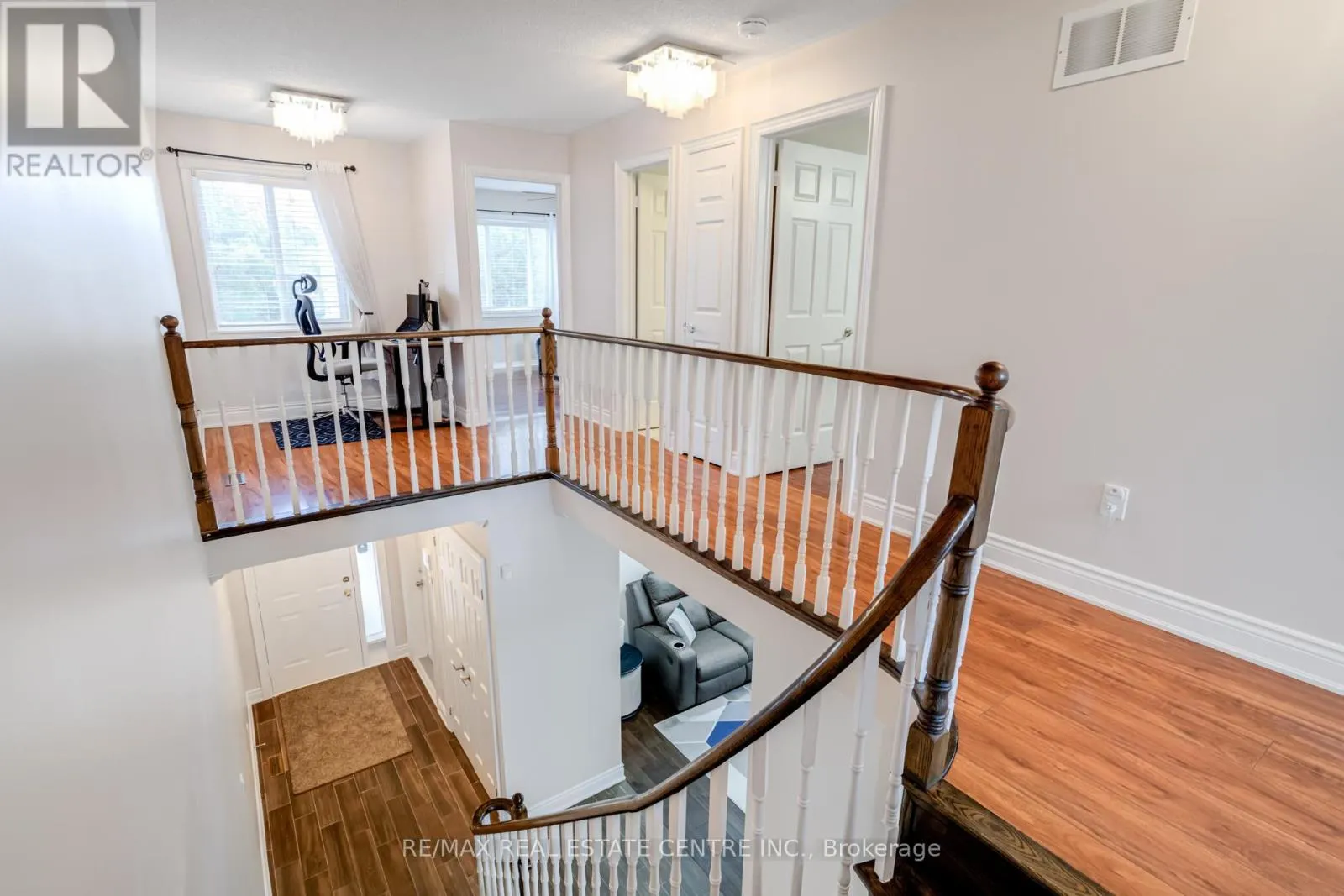 18 RICHWOOD CRESCENT