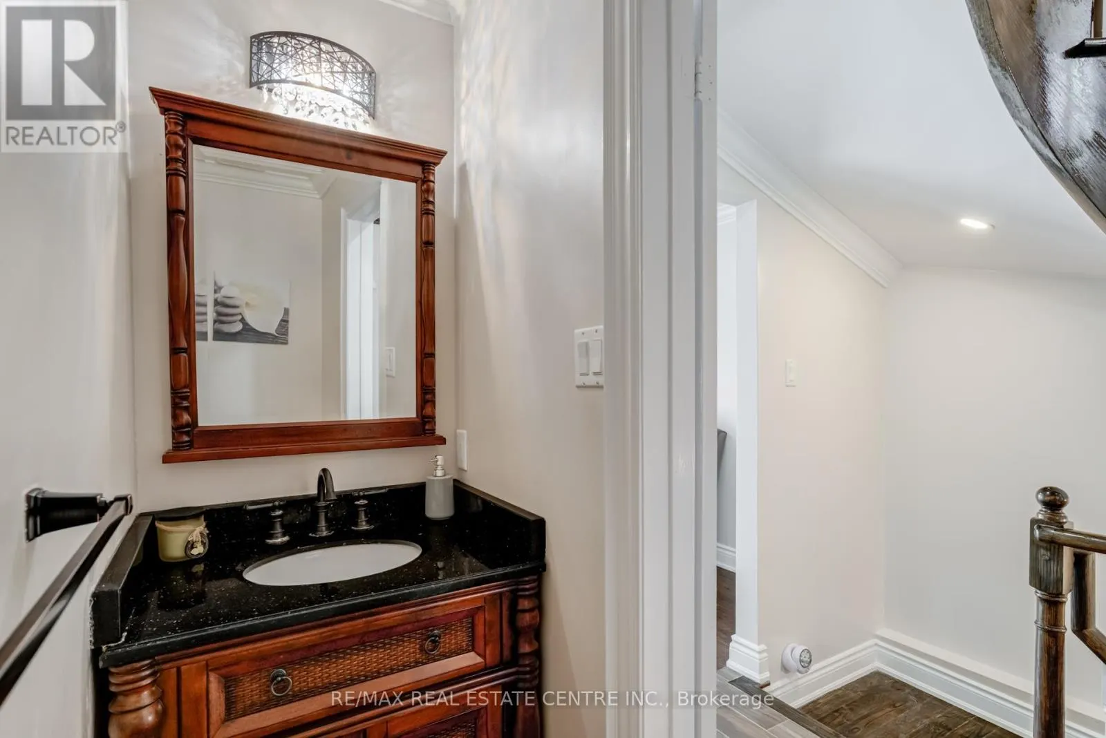18 RICHWOOD CRESCENT