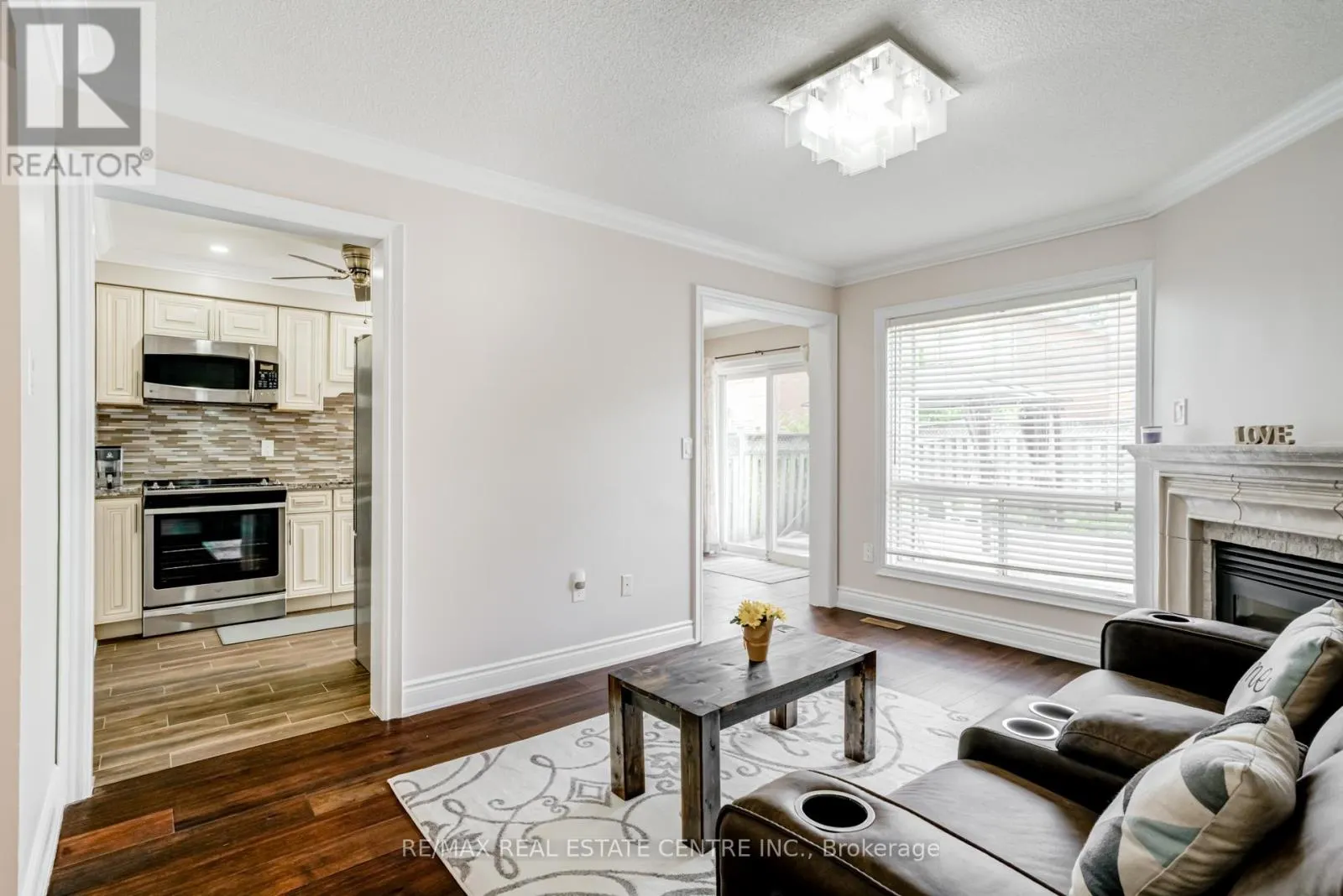 18 RICHWOOD CRESCENT
