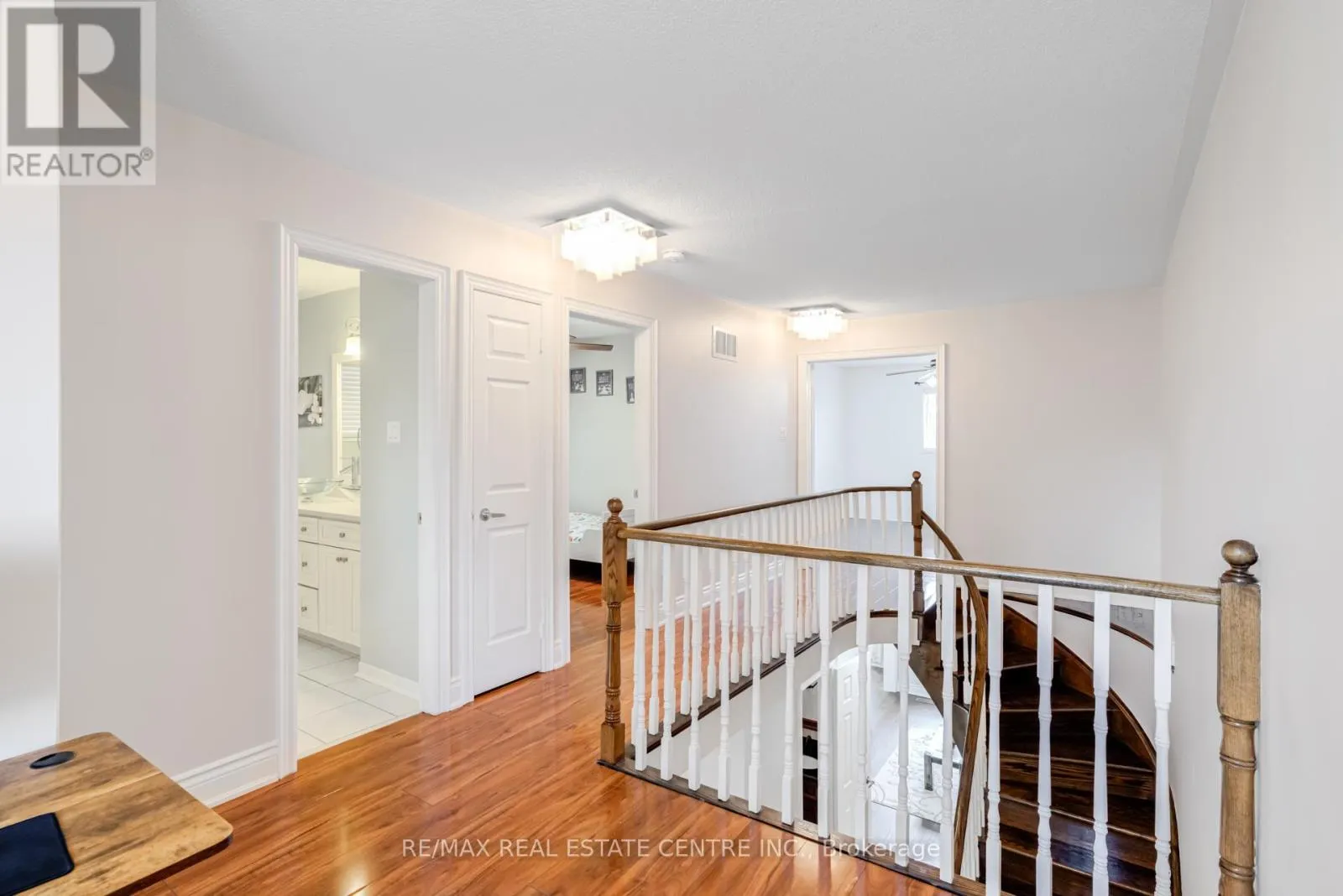 18 RICHWOOD CRESCENT