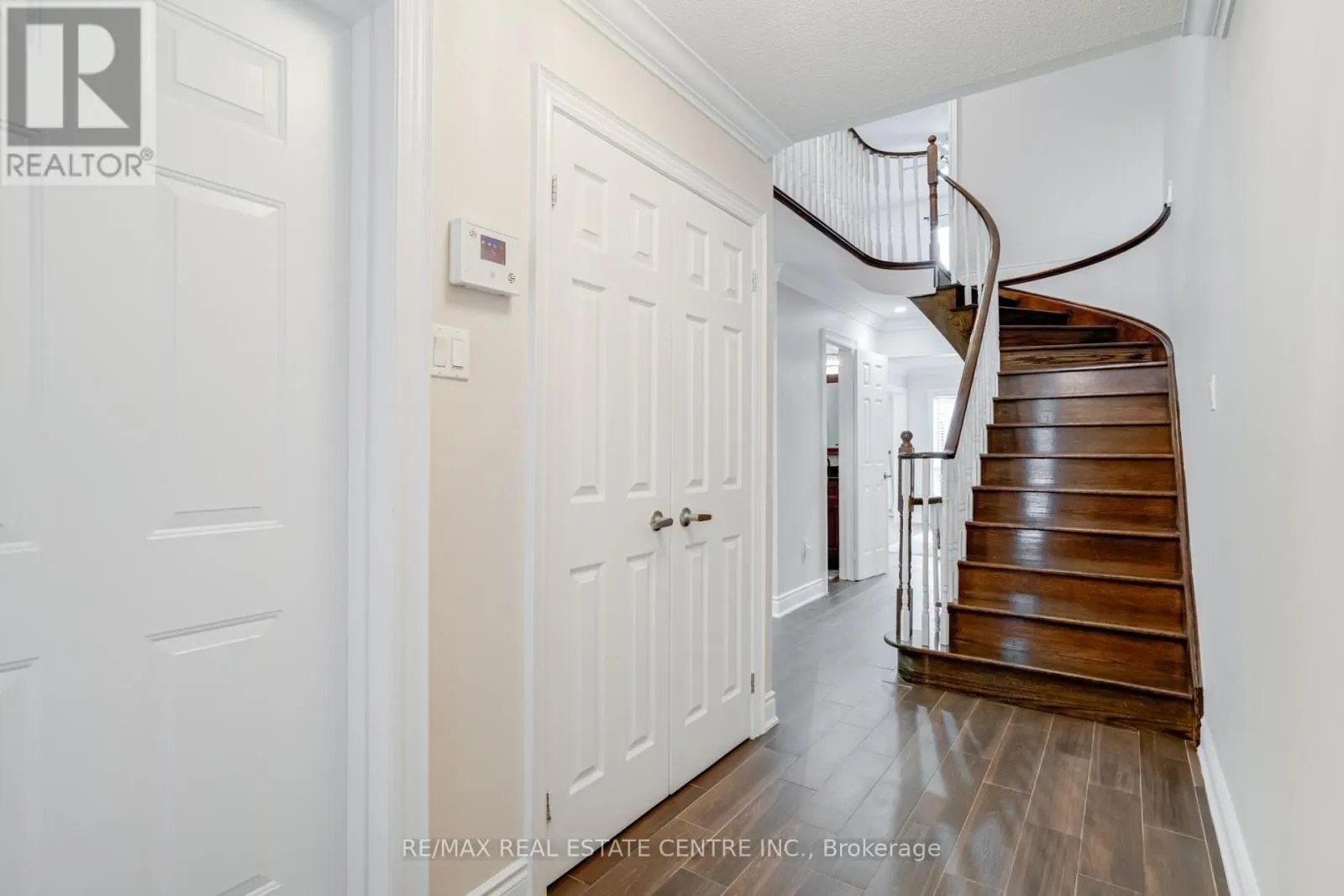 18 RICHWOOD CRESCENT