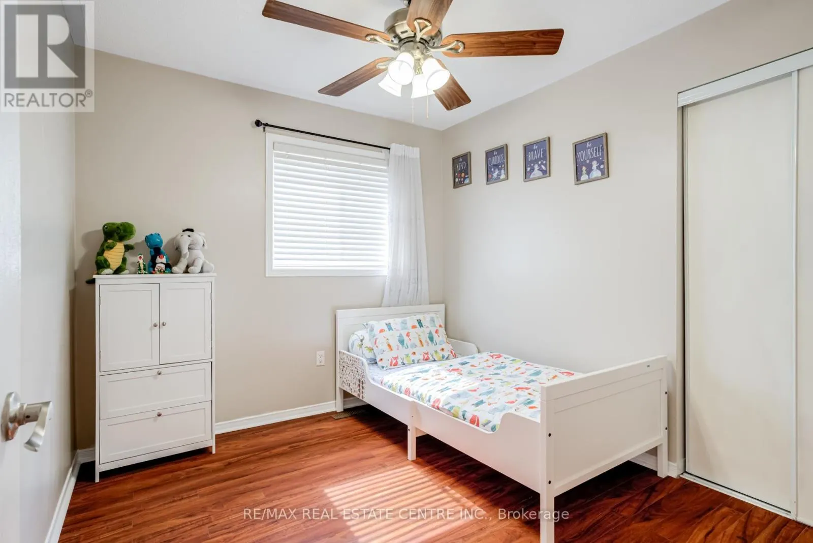 18 RICHWOOD CRESCENT