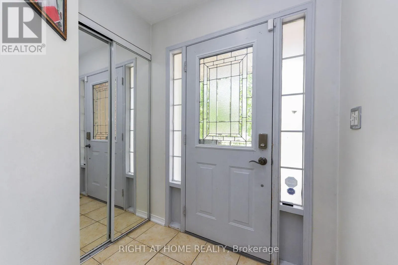3 - 1551 REEVES GATE