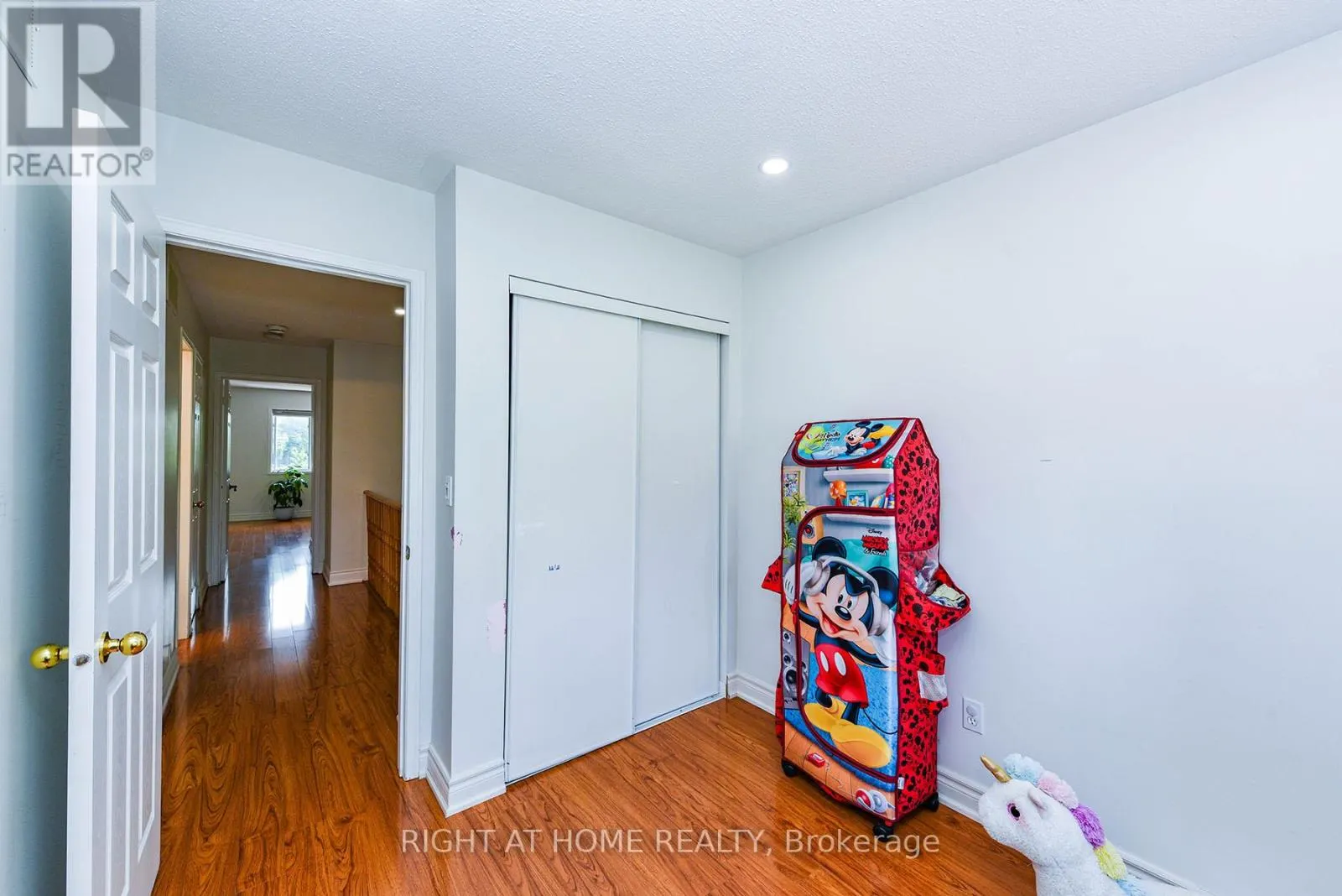 3 - 1551 REEVES GATE