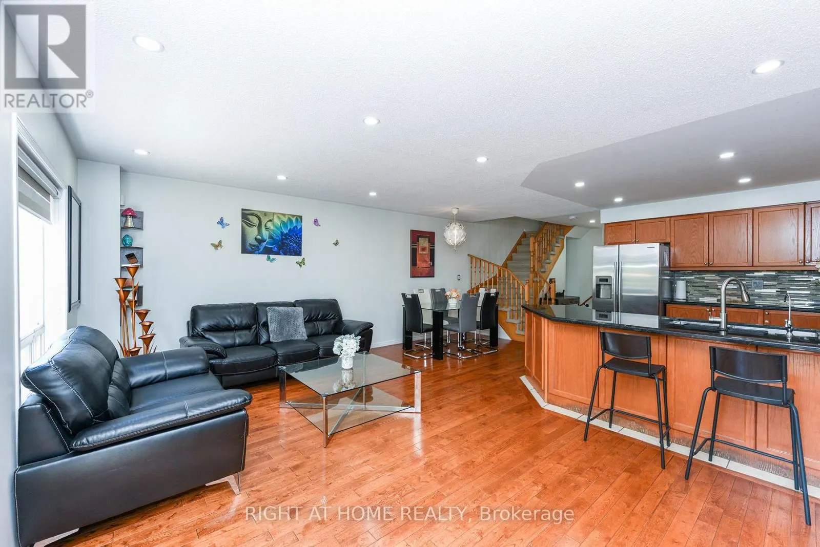 3 - 1551 REEVES GATE