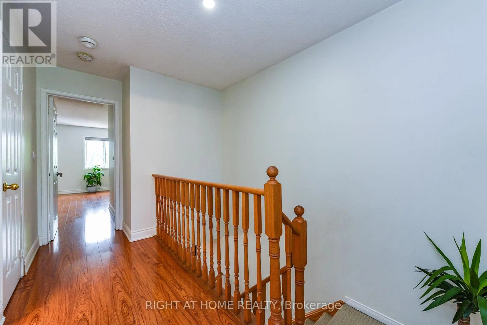 3 - 1551 REEVES GATE