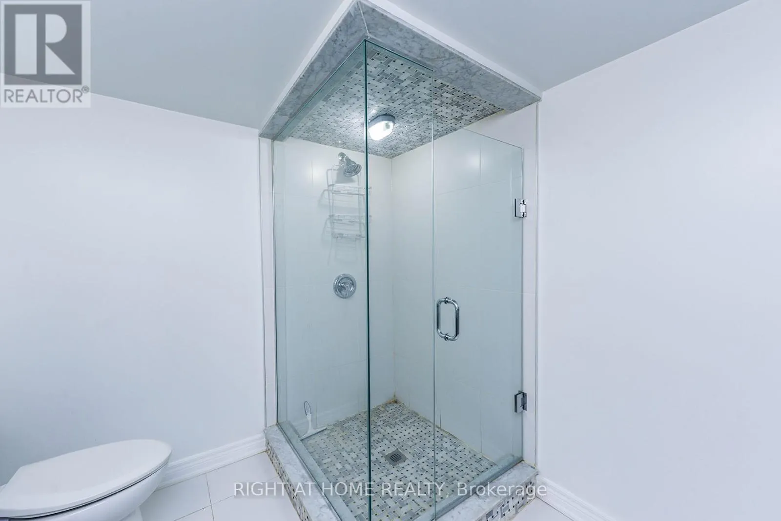 3 - 1551 REEVES GATE