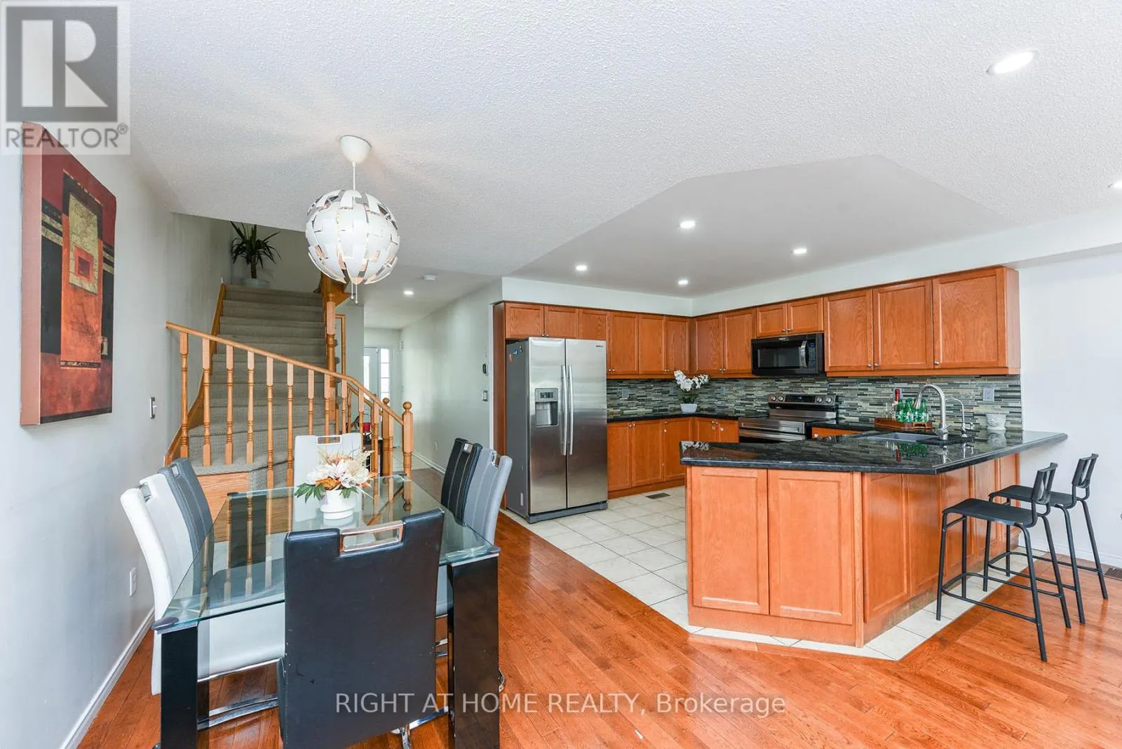3 - 1551 REEVES GATE