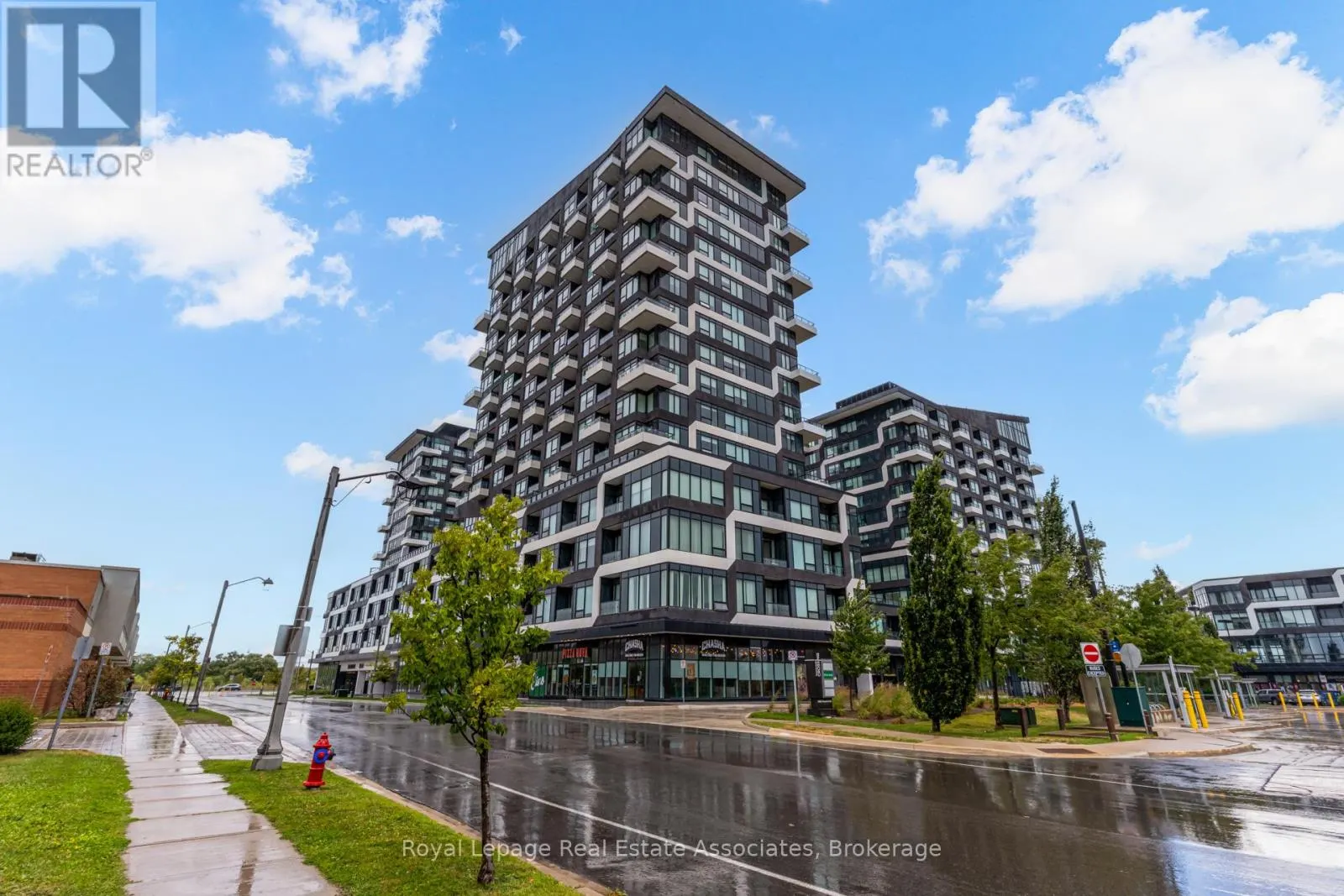 607 - 2481 TAUNTON ROAD