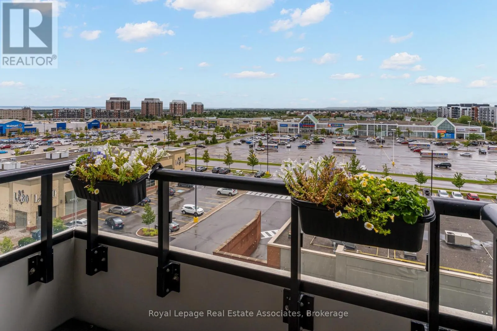 607 - 2481 TAUNTON ROAD