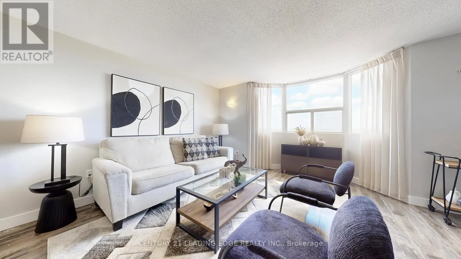 1611 - 3845 LAKE SHORE BOULEVARD W
