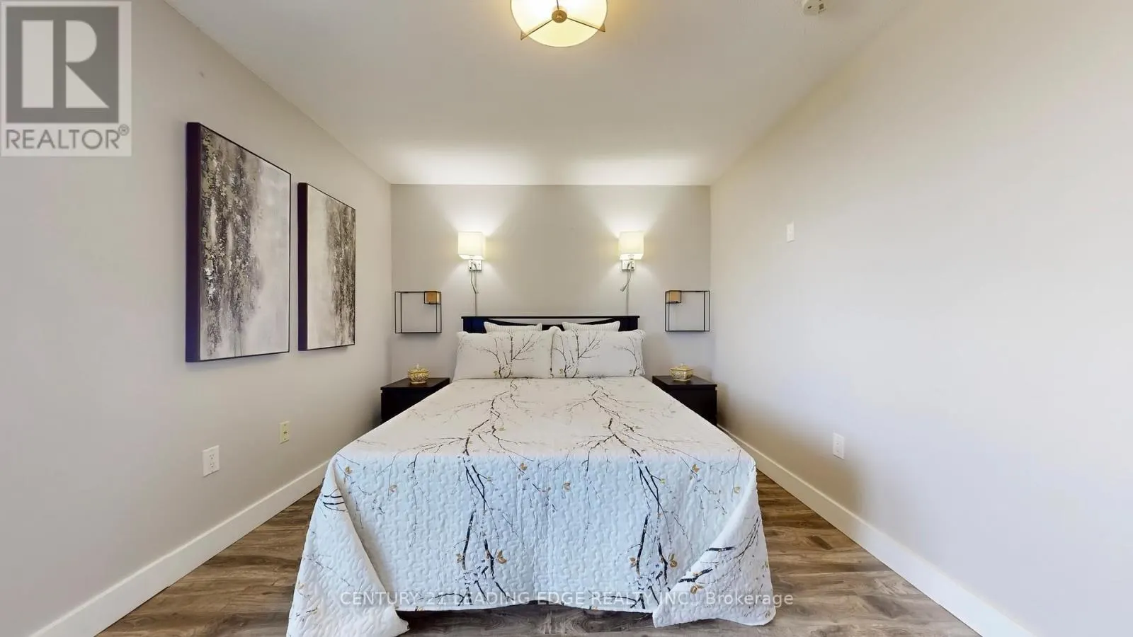 1611 - 3845 LAKE SHORE BOULEVARD W