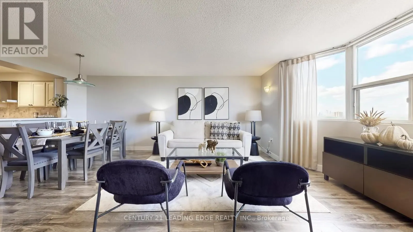 1611 - 3845 LAKE SHORE BOULEVARD W