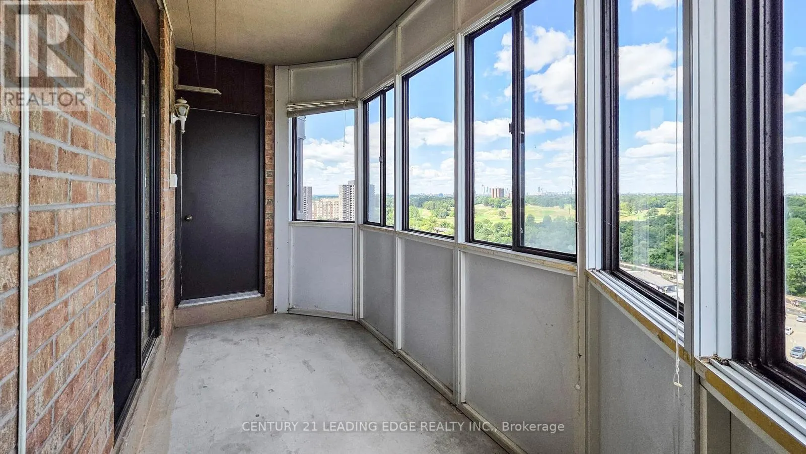 1611 - 3845 LAKE SHORE BOULEVARD W
