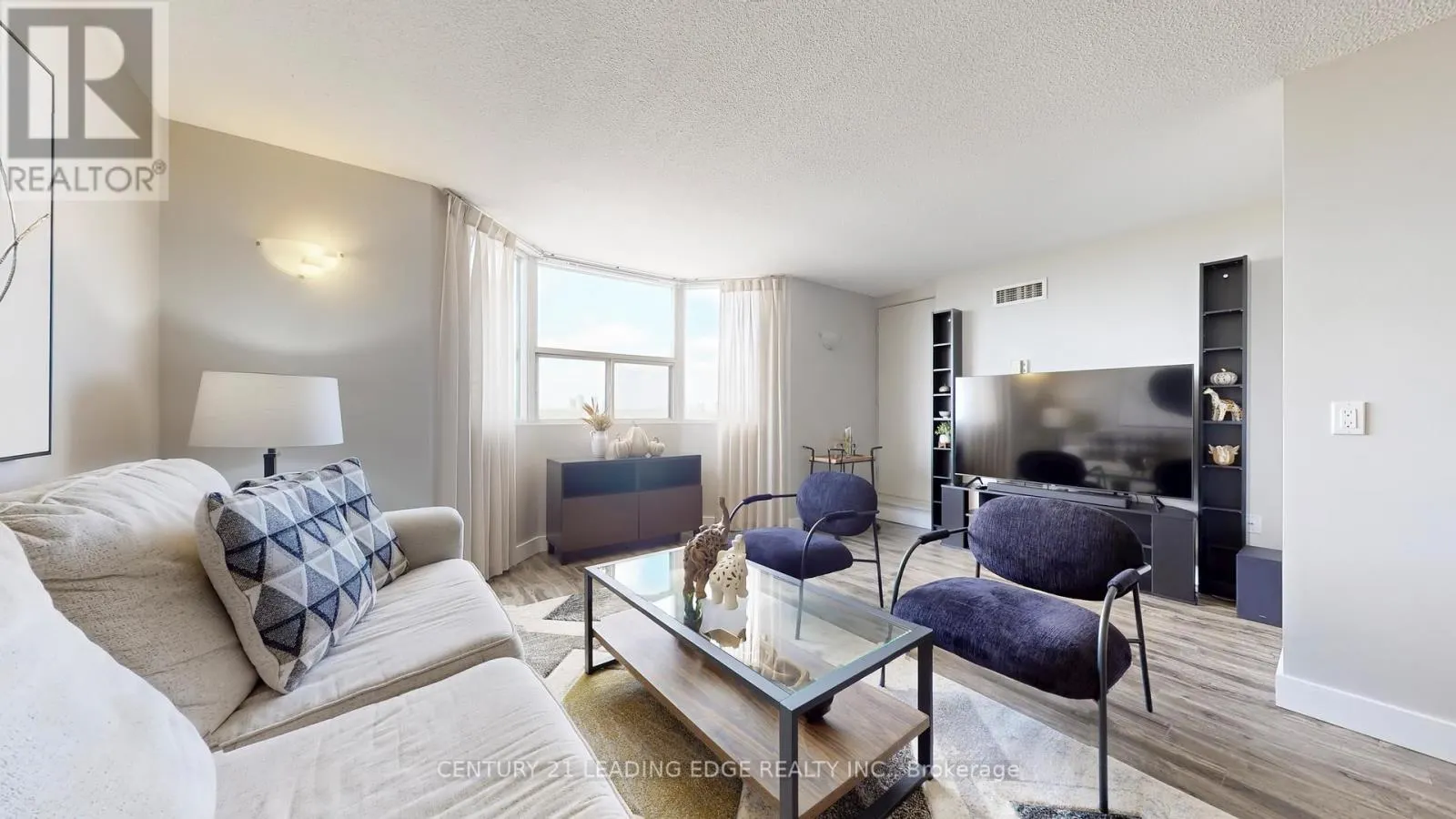 1611 - 3845 LAKE SHORE BOULEVARD W