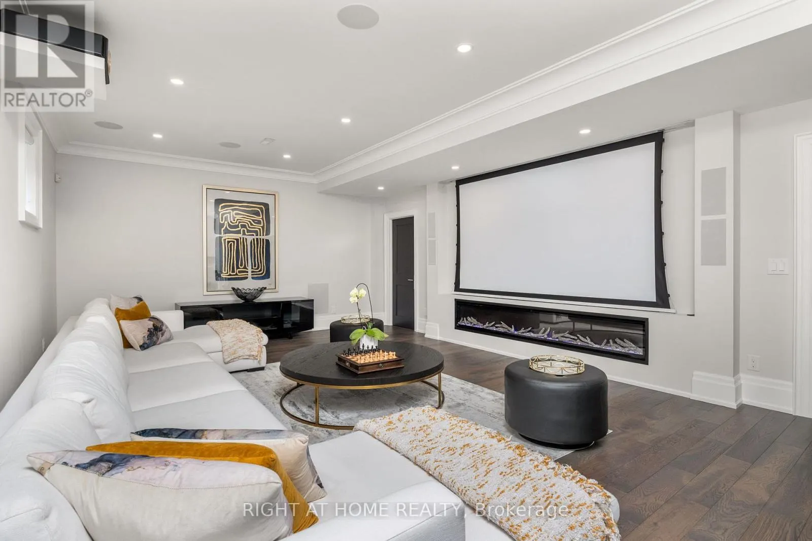 3124 DANIEL WAY