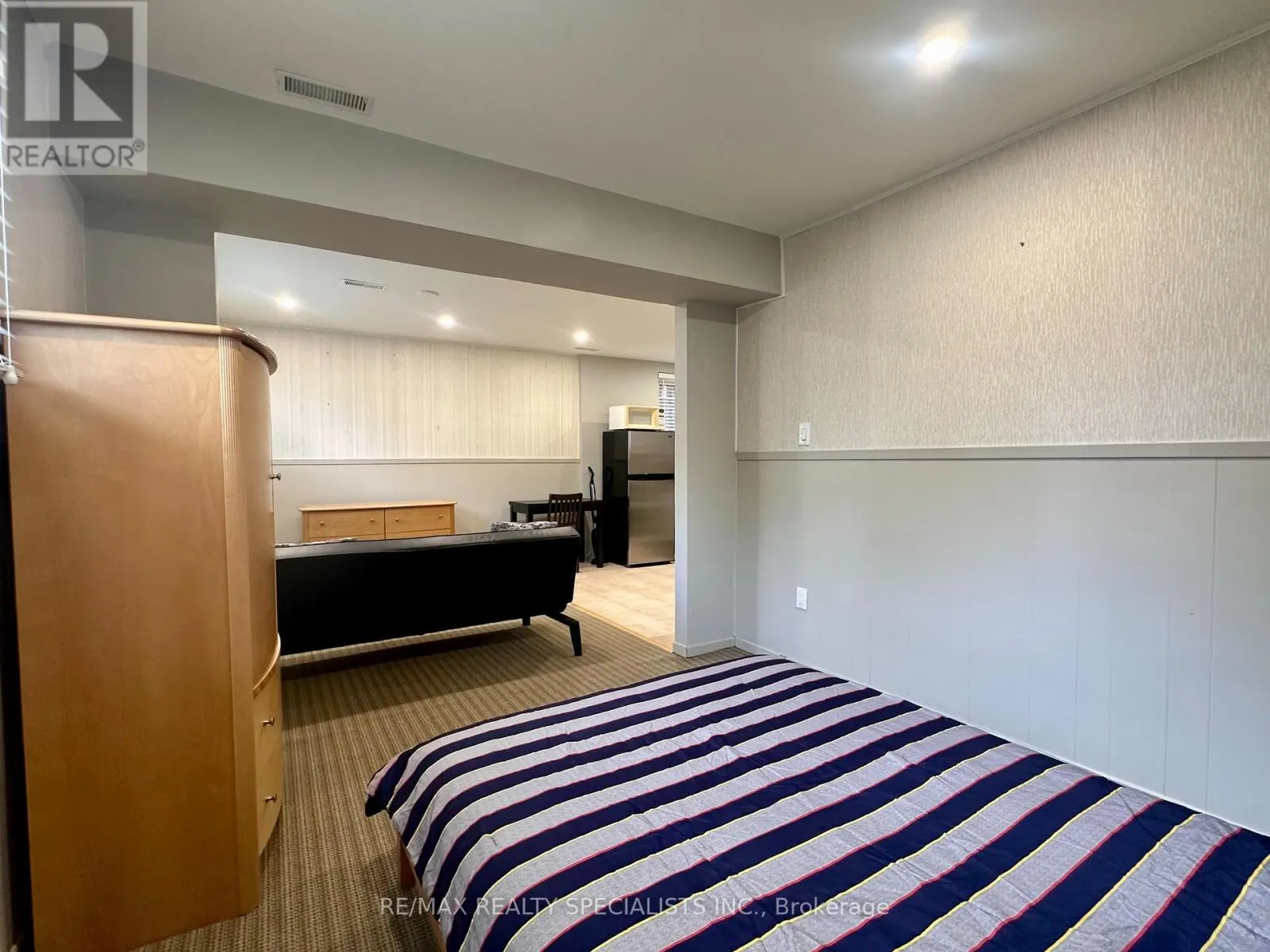UNIT A - 4237 TOMKEN ROAD