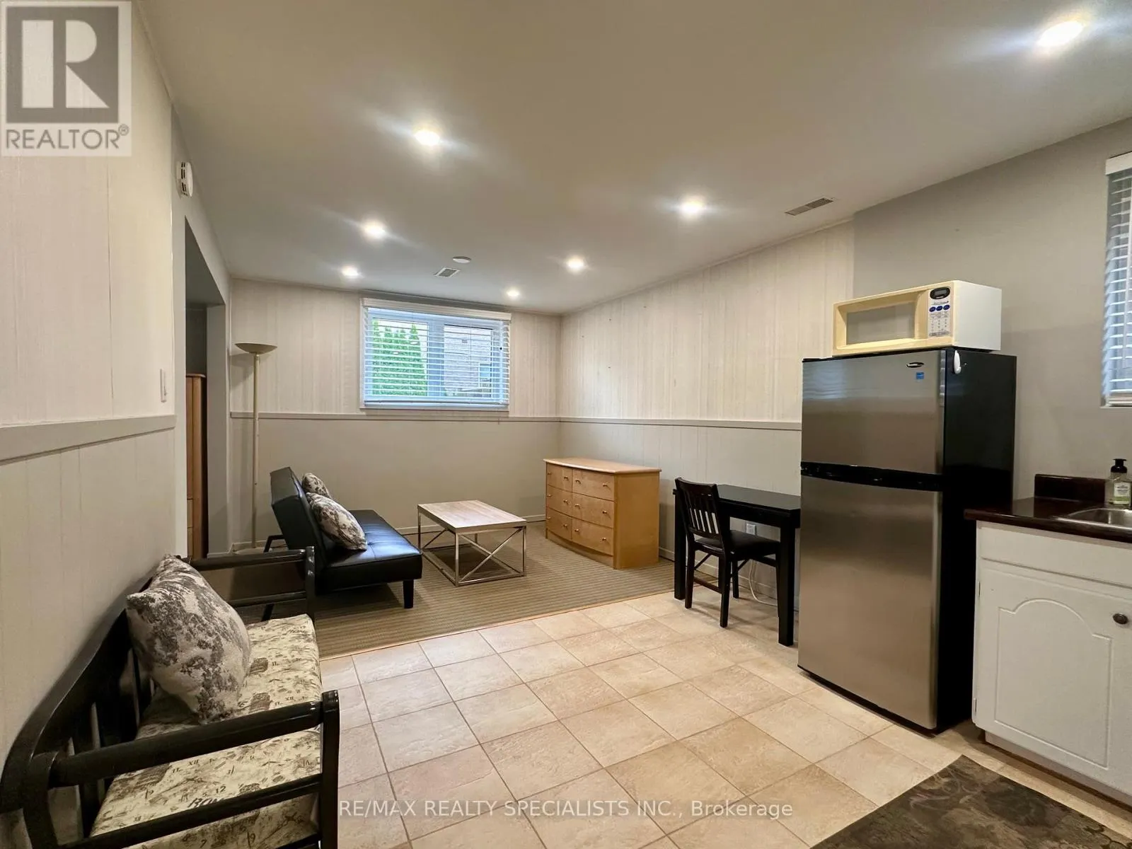 UNIT A - 4237 TOMKEN ROAD