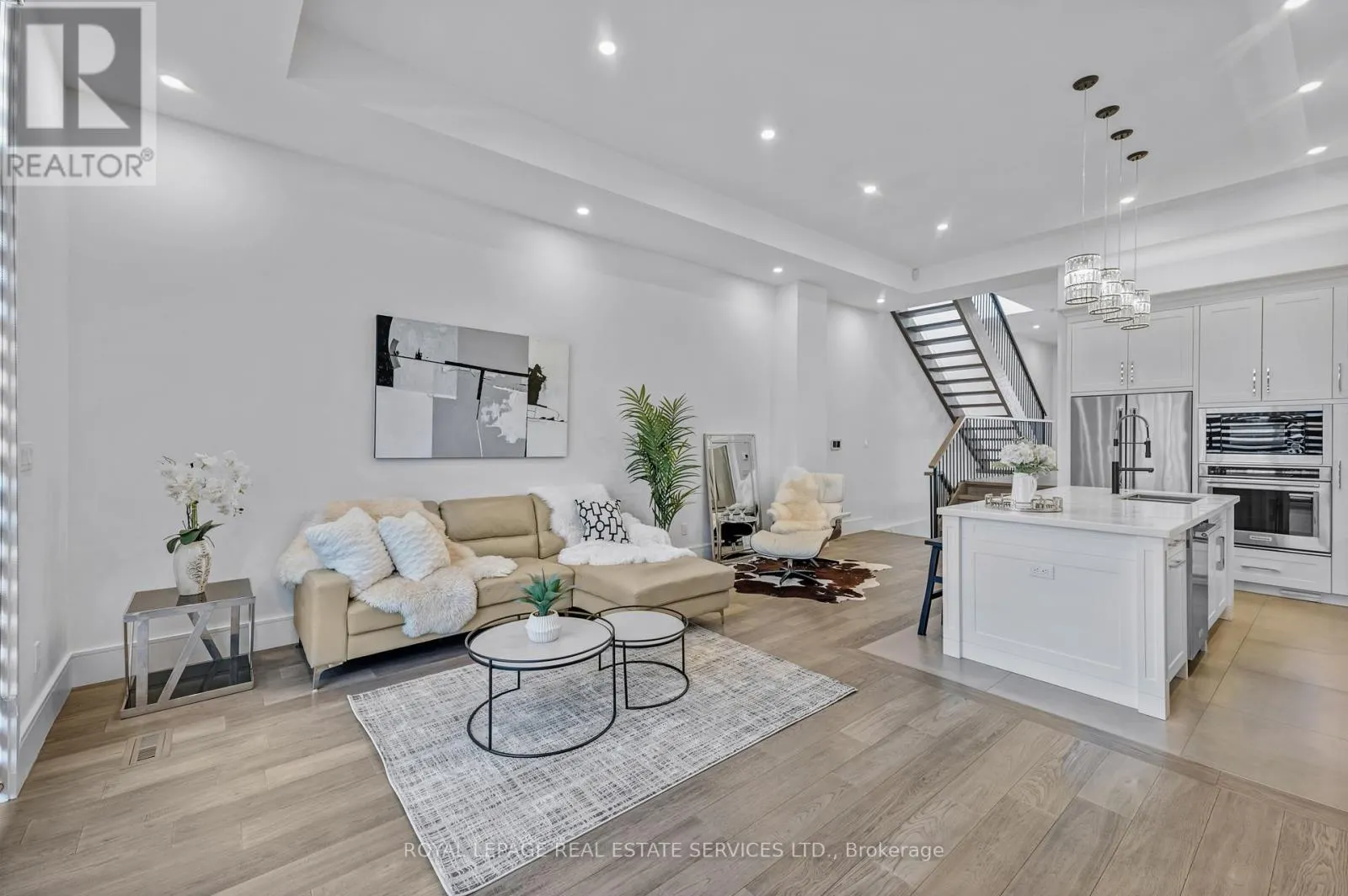 8 BRANCH AVENUE