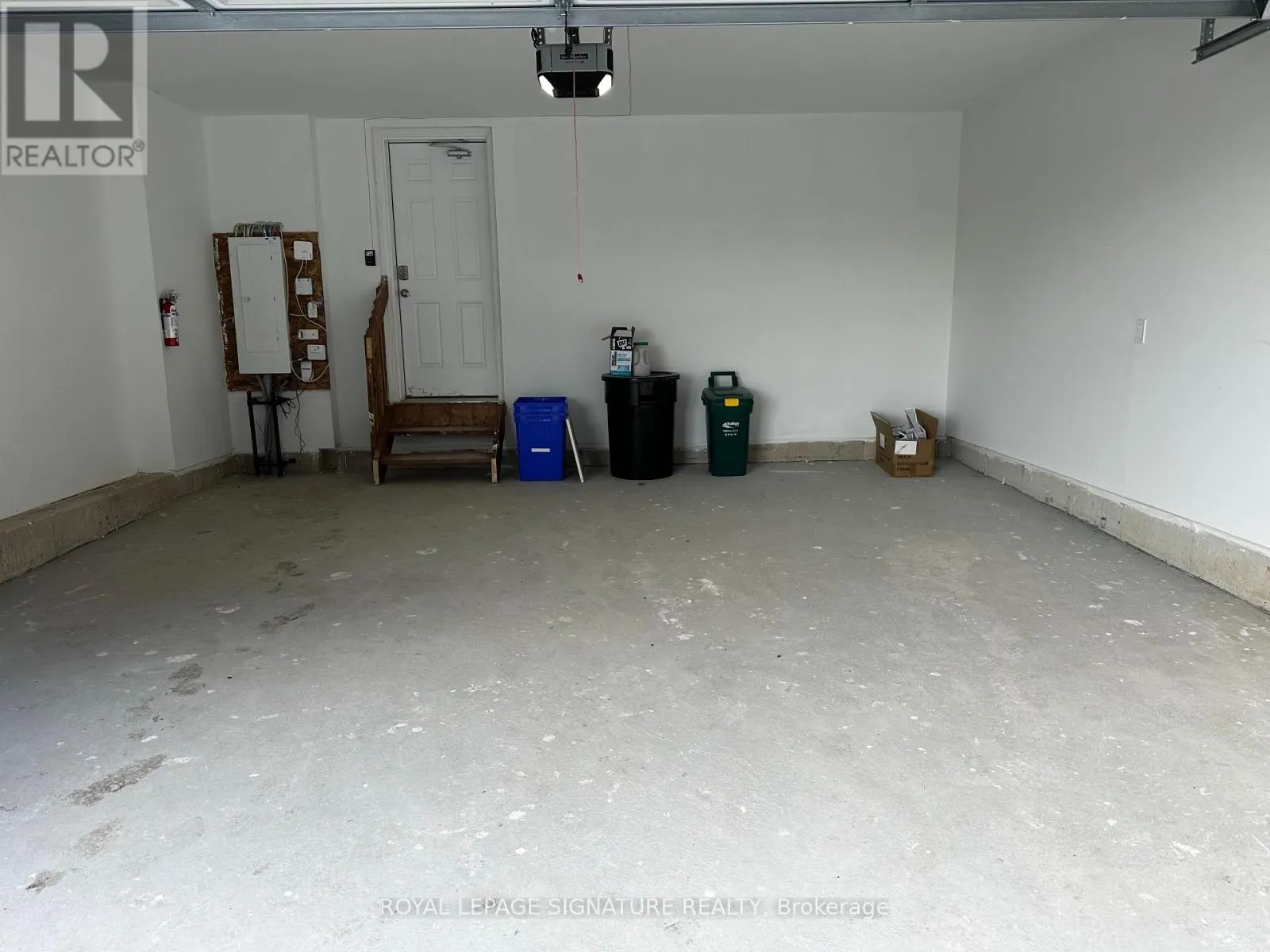 15 - 1259 LILY CRESCENT