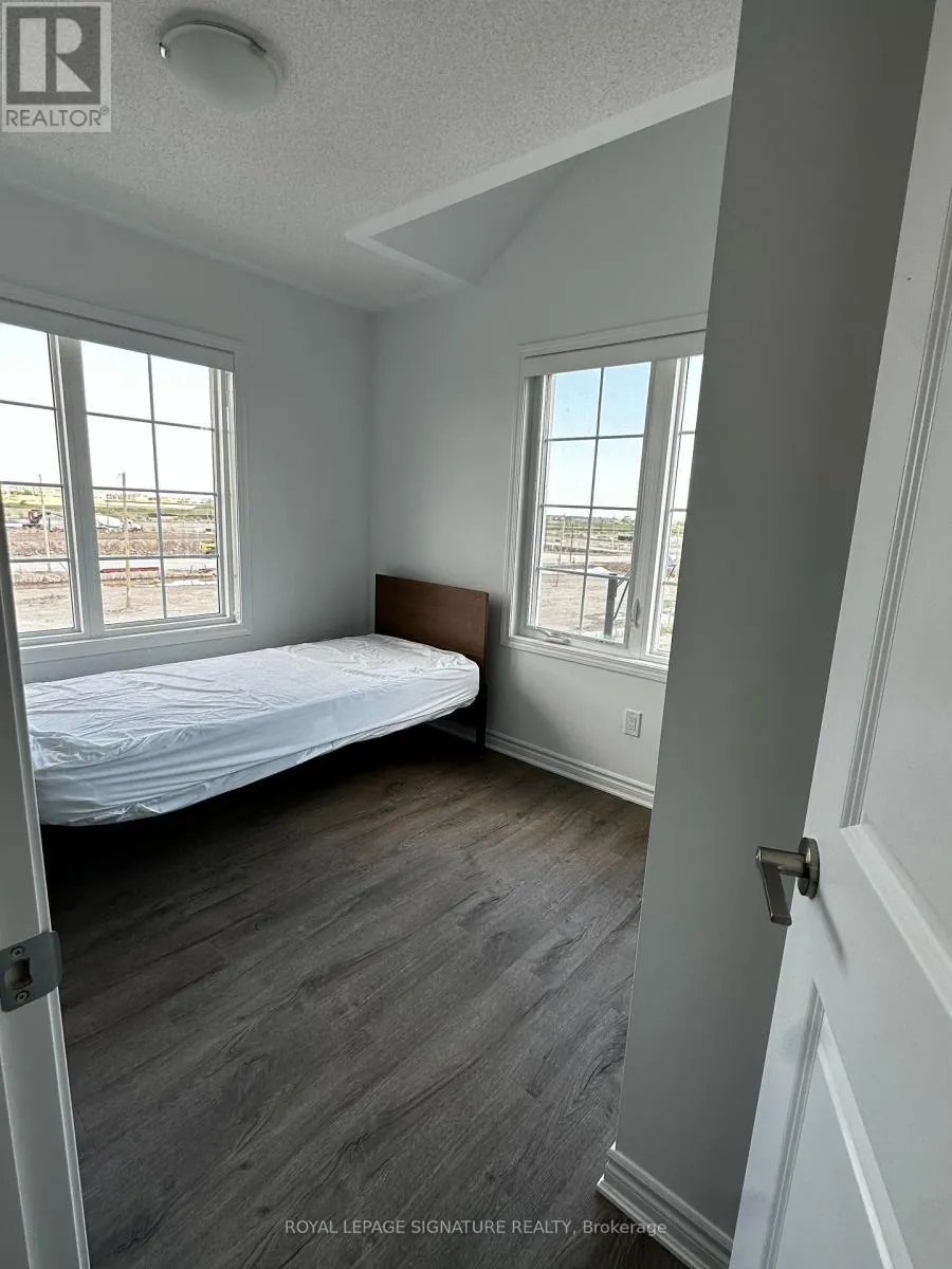15 - 1259 LILY CRESCENT