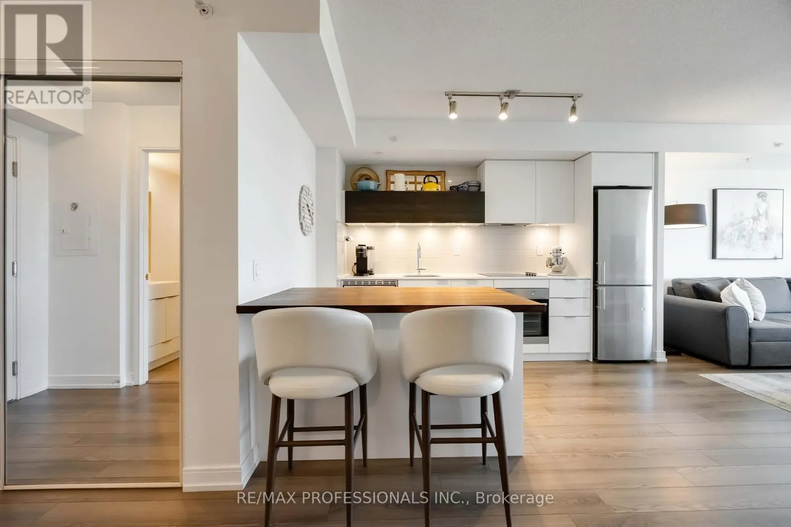 1310 - 20 THOMAS RILEY ROAD W