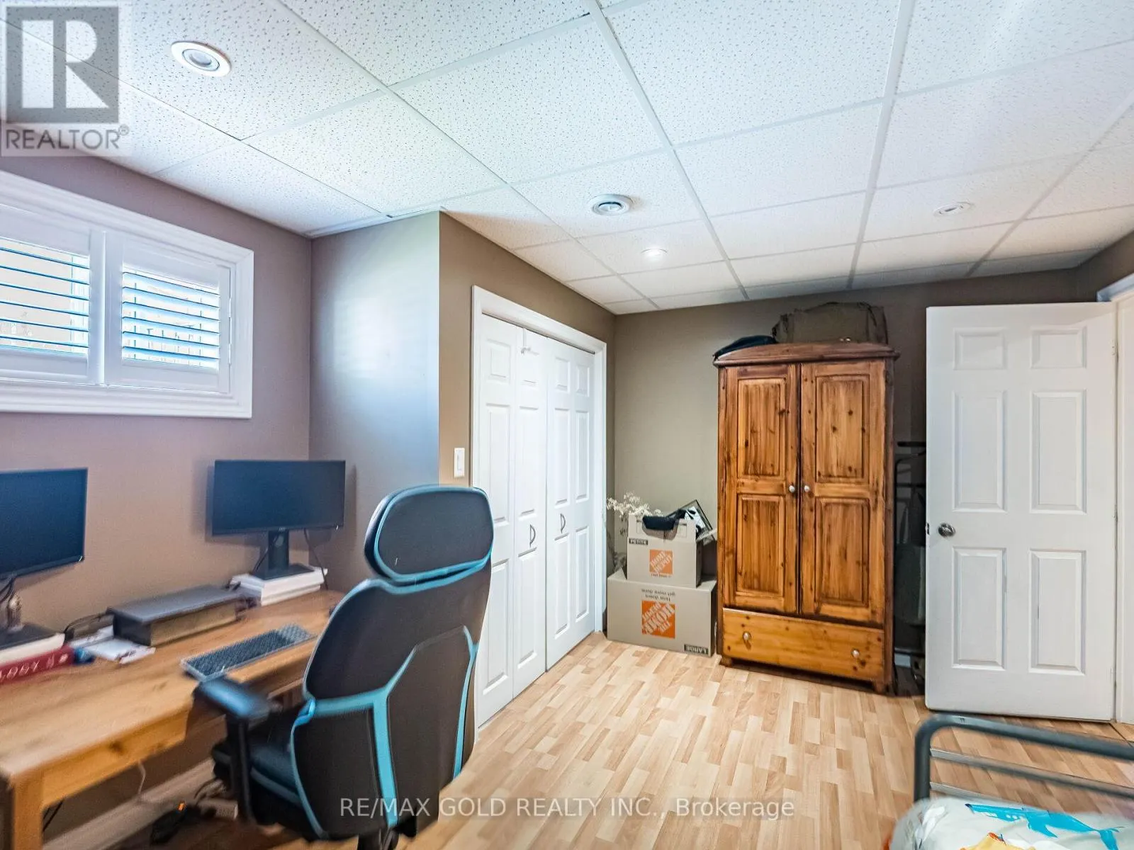 12 TWIN WILLOW CRESCENT