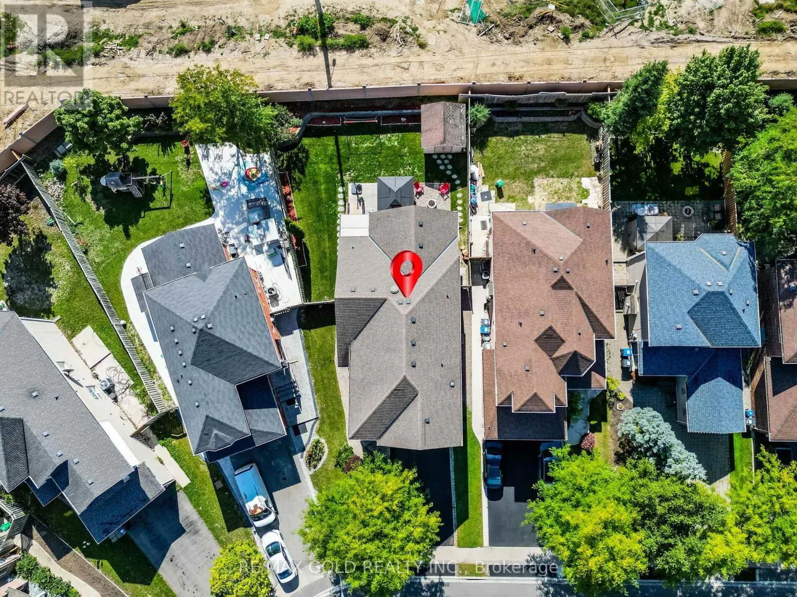 12 TWIN WILLOW CRESCENT