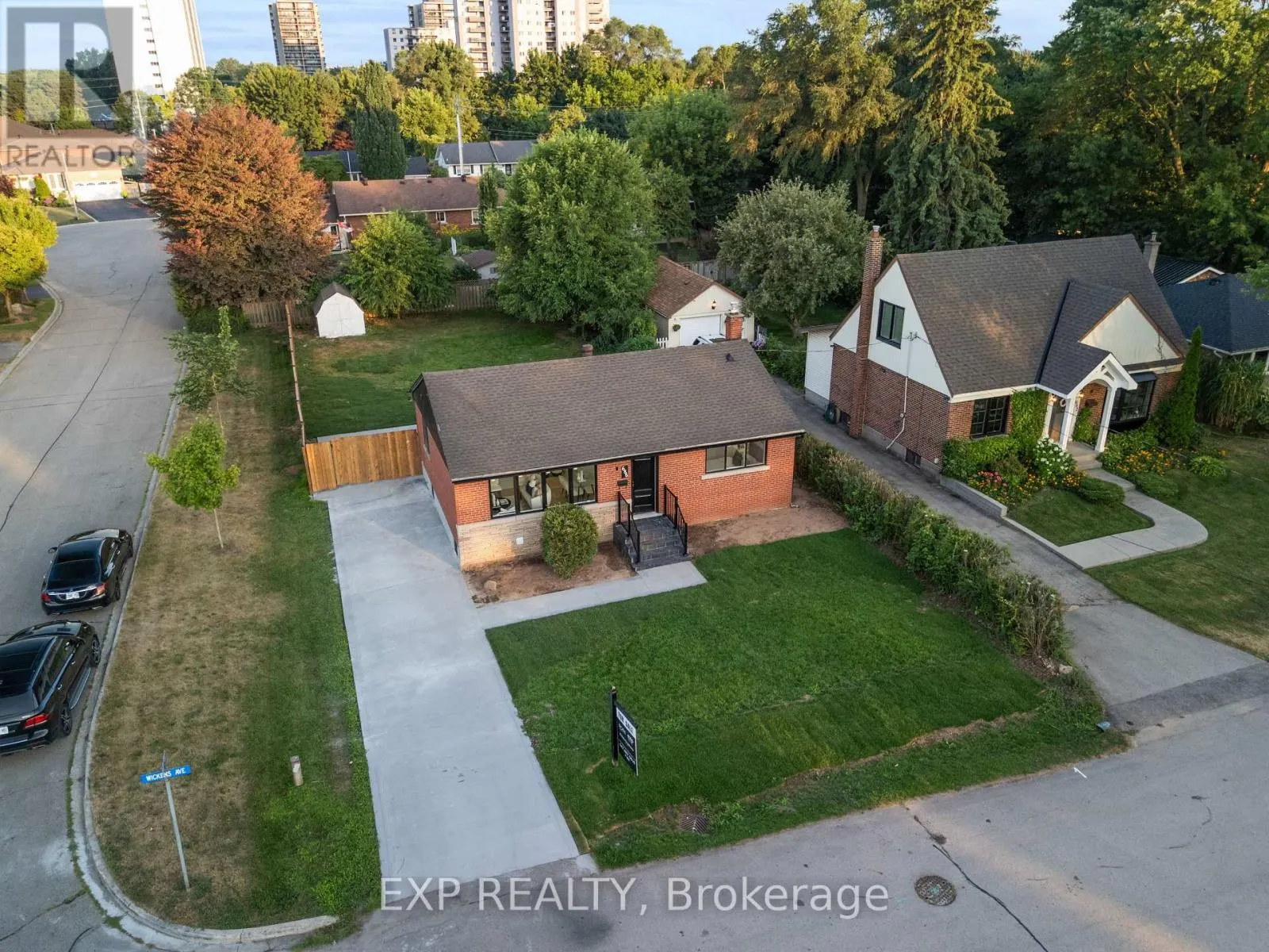 686 WICKENS AVENUE
