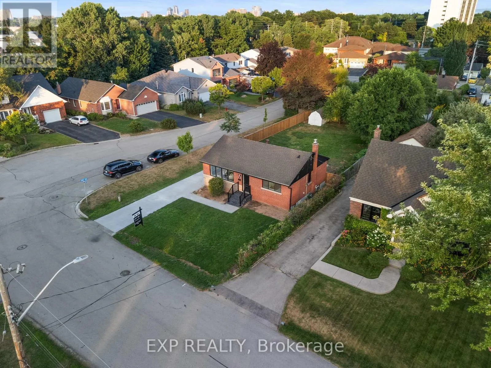 686 WICKENS AVENUE