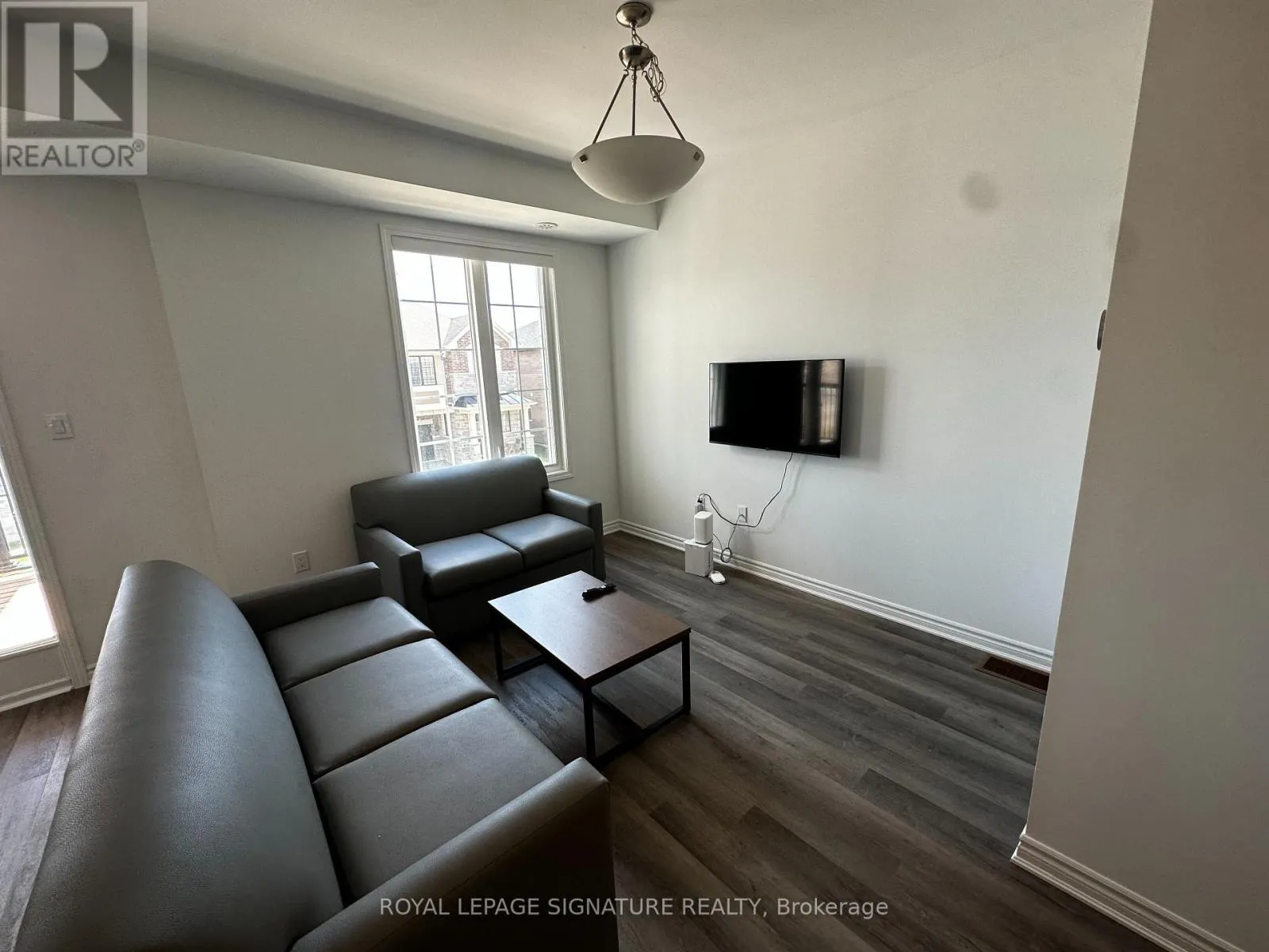 14 - 1259 LILY CRESCENT