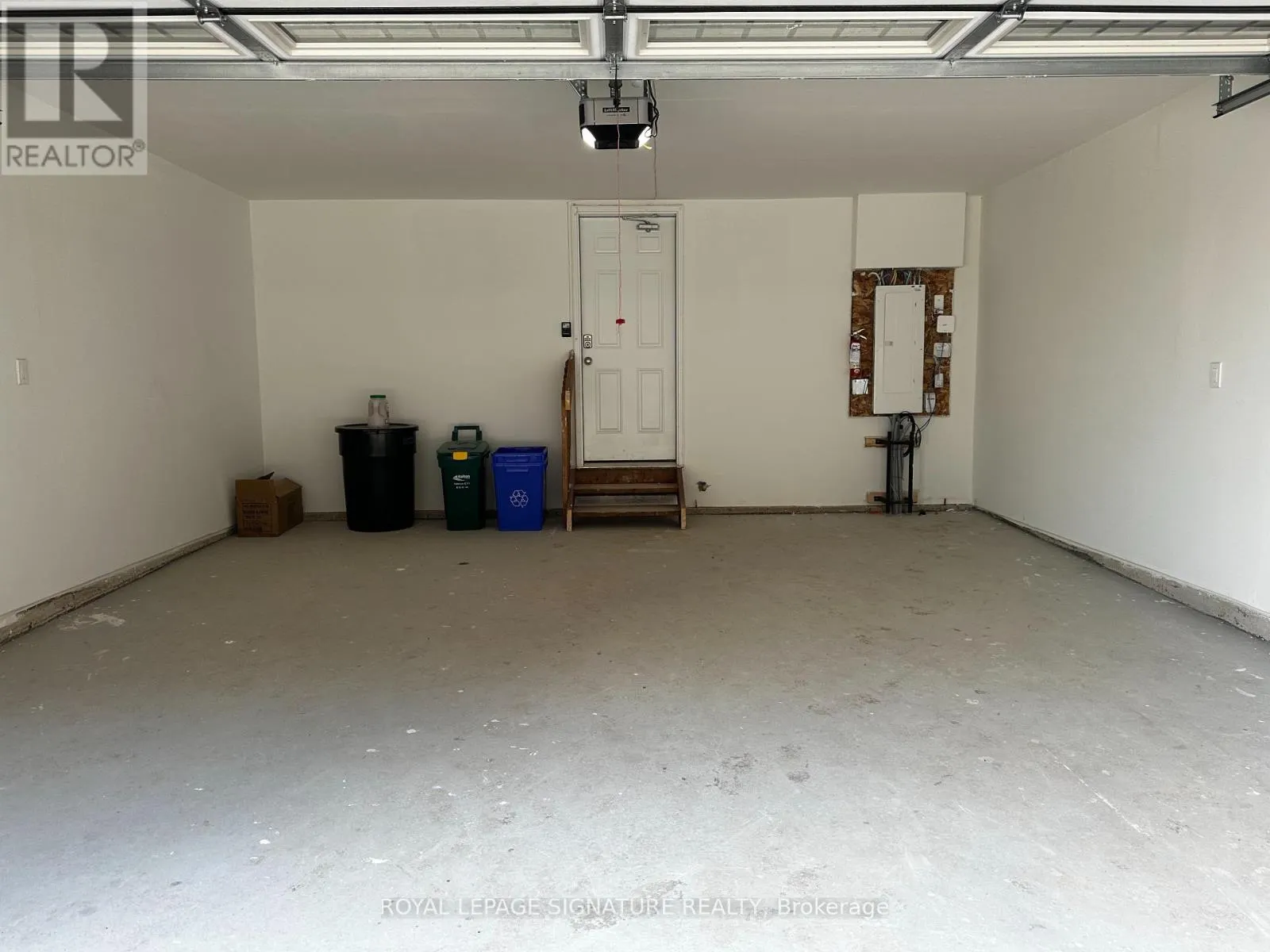 14 - 1259 LILY CRESCENT