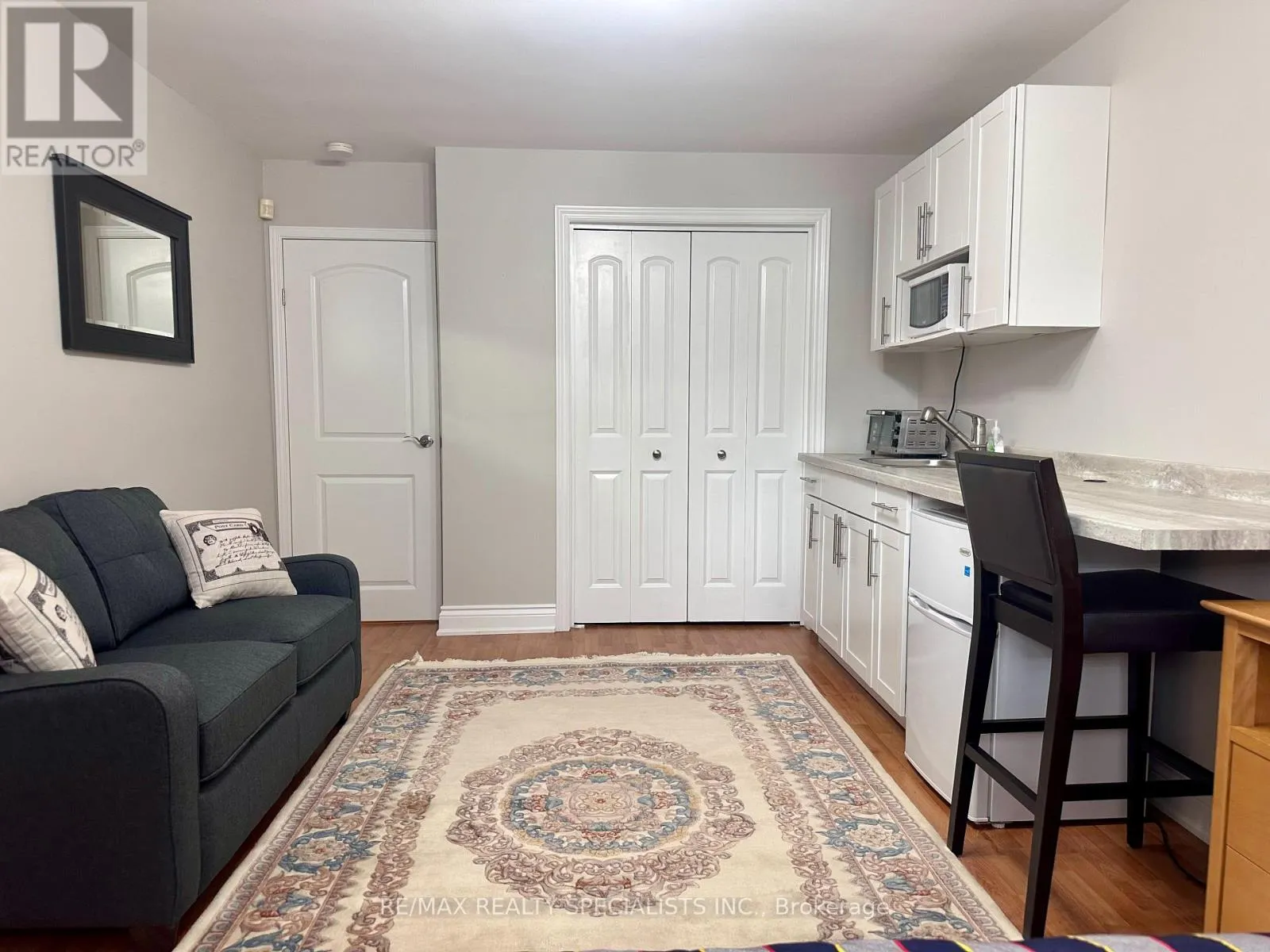 UNIT B - 4237 TOMKEN ROAD