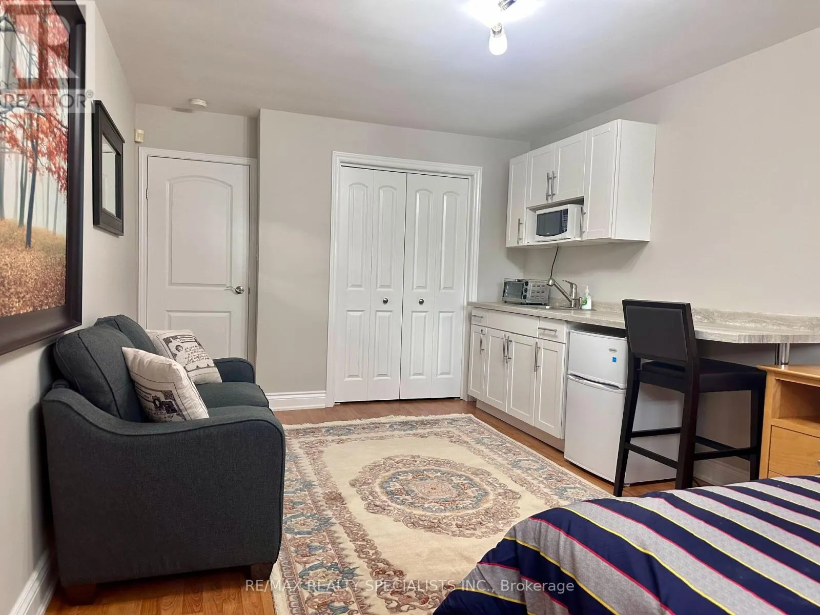 UNIT B - 4237 TOMKEN ROAD