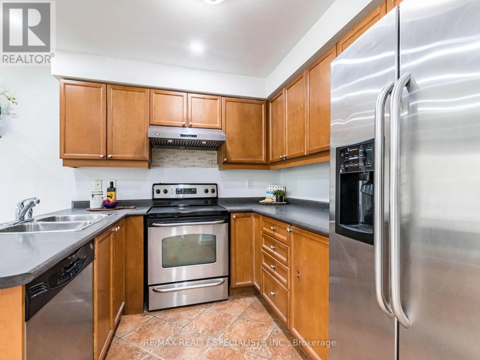 105 DECKER HOLLOW CIRCLE
