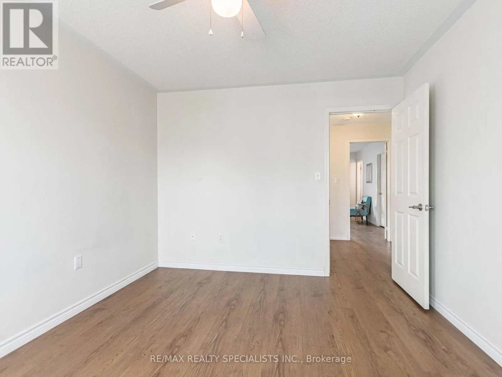 105 DECKER HOLLOW CIRCLE
