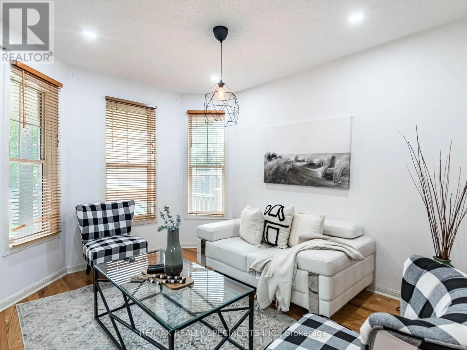 105 DECKER HOLLOW CIRCLE