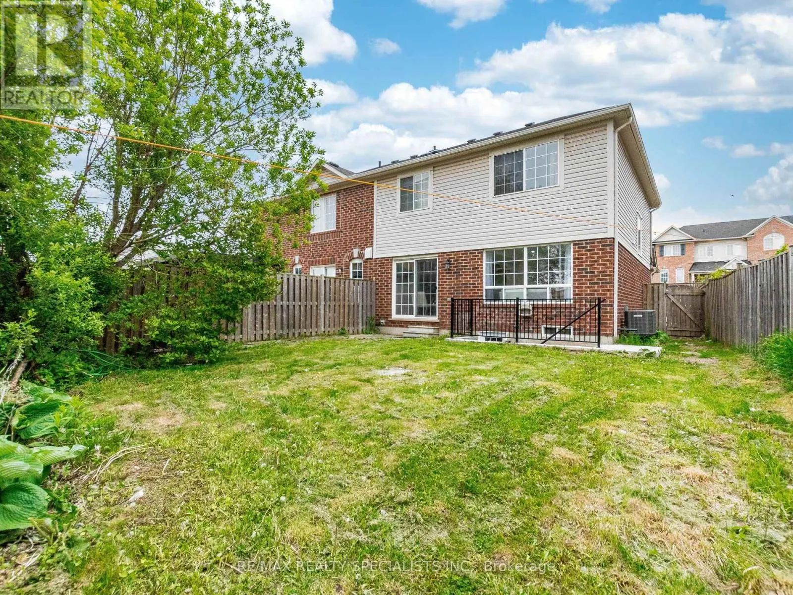 105 DECKER HOLLOW CIRCLE