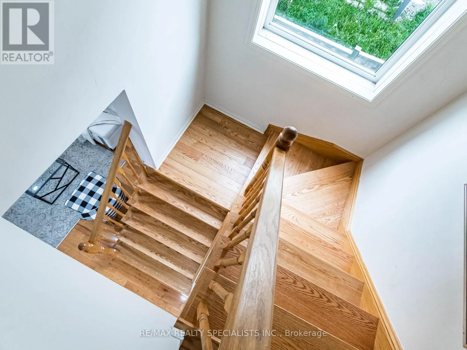 105 DECKER HOLLOW CIRCLE