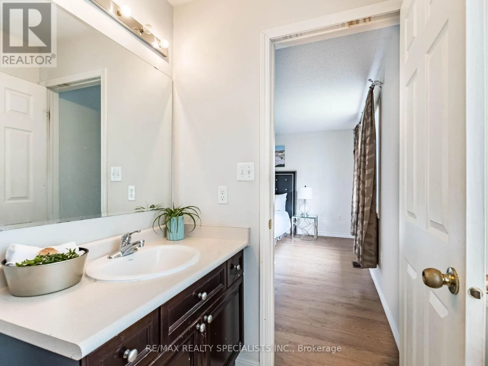 105 DECKER HOLLOW CIRCLE