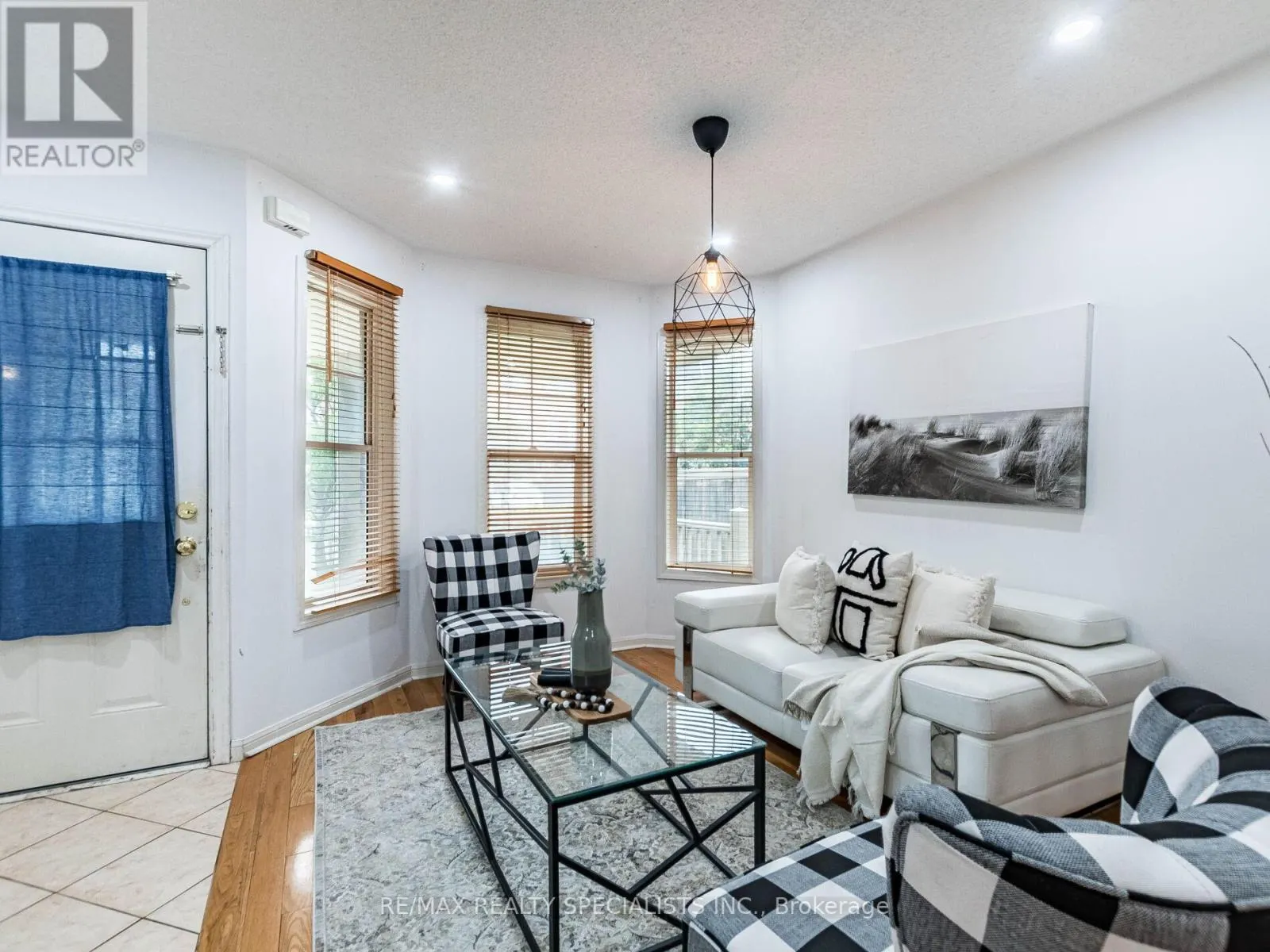105 DECKER HOLLOW CIRCLE